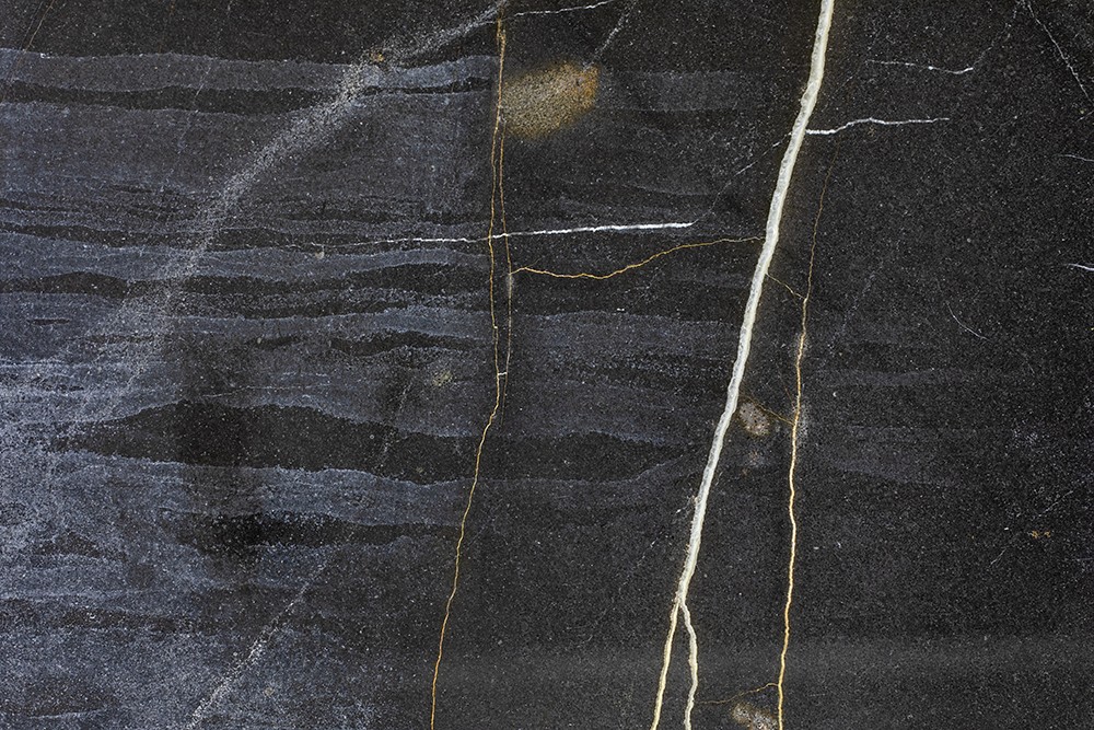 Noir Oriental marble